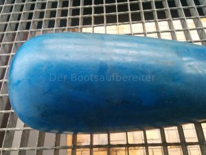 Bootsservice-Zengerle-Der-Bootsaufbereiter-The-Cleaner-Fender-vorher